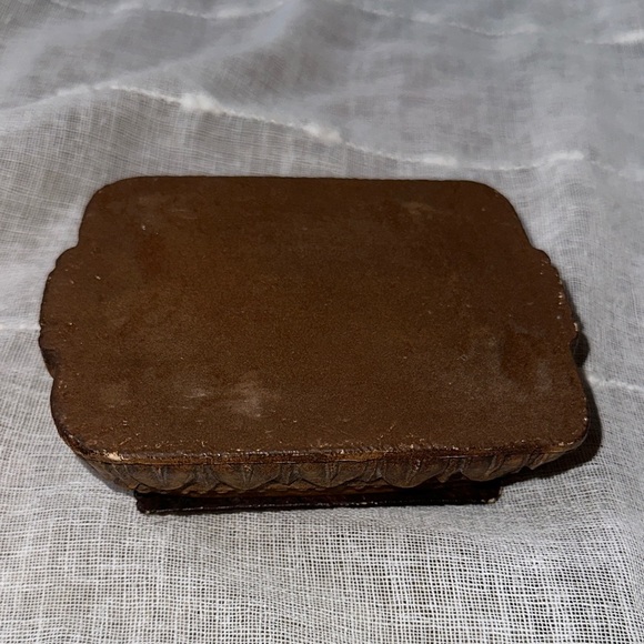 Victorian or Antique Intricately Hand Carved Wooden Trinket Box Removeable Lid - Picture 8 of 16